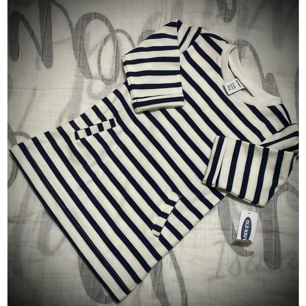 Baby Old Navy 6-12 months Long Sleeve dress White Navy Blue Striped